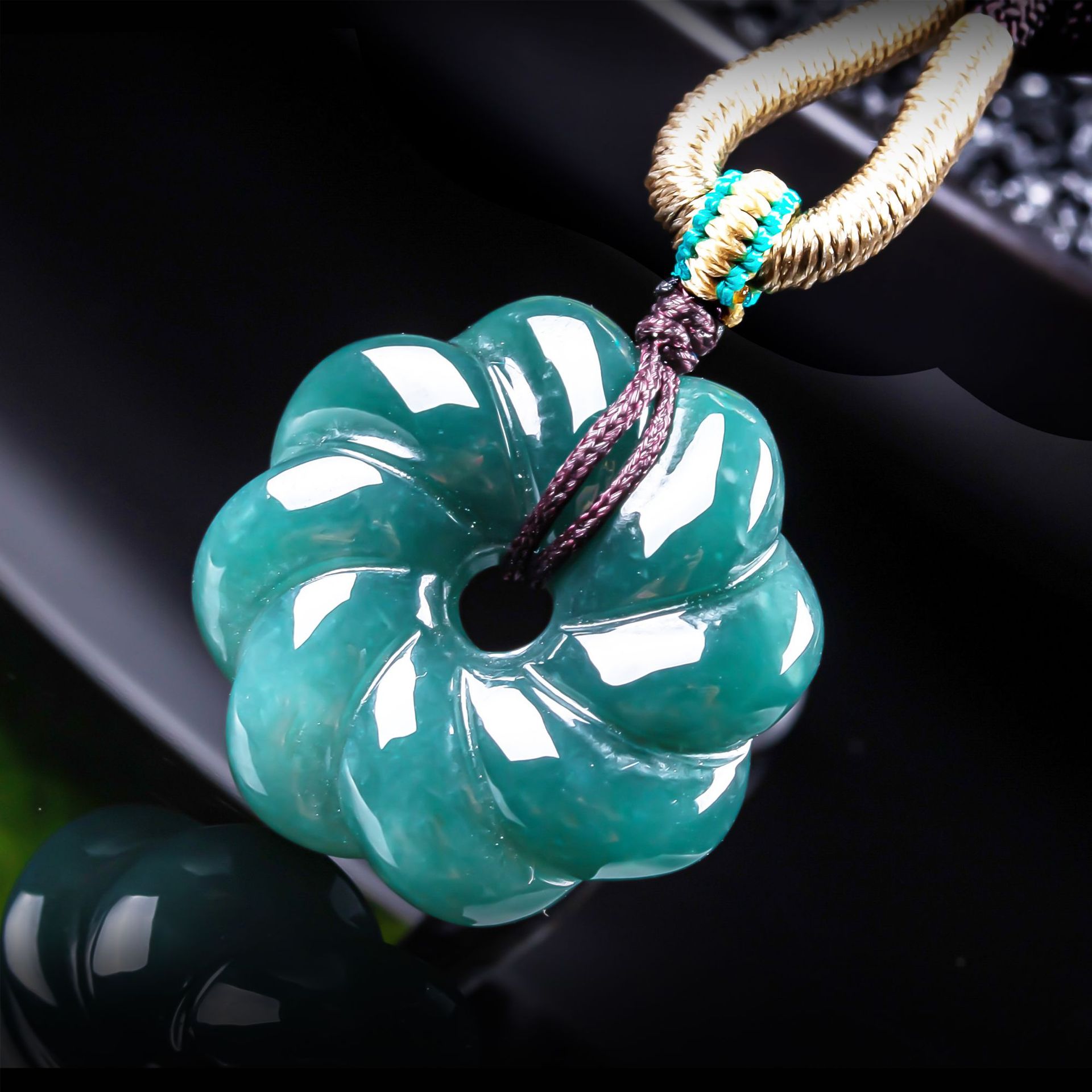 Women'S Accessories - Doğal Birman Yeşim Taşı Çiçek Kolye